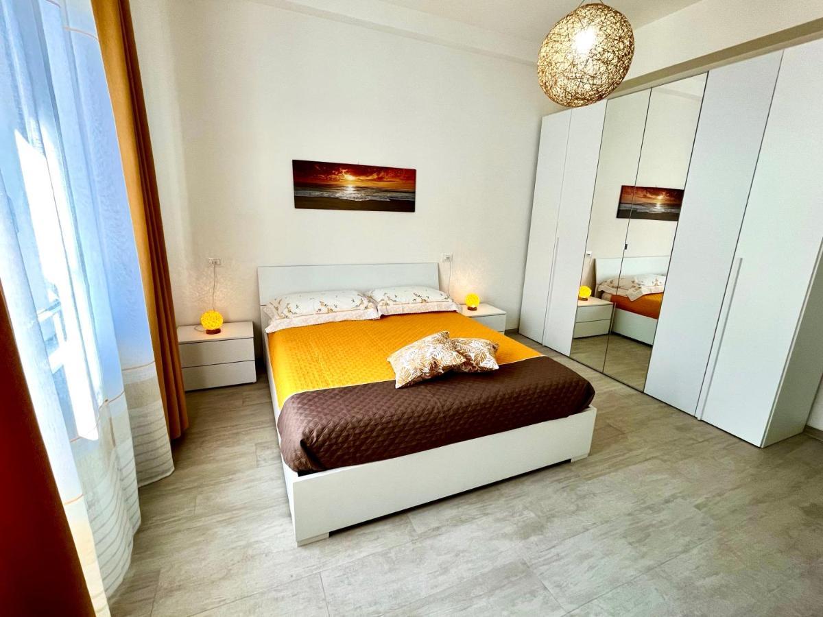 Marina Centro Harbor Apartment Rimini Exterior foto